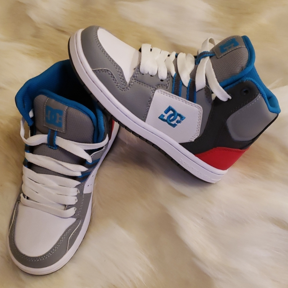 Kids dc shoes